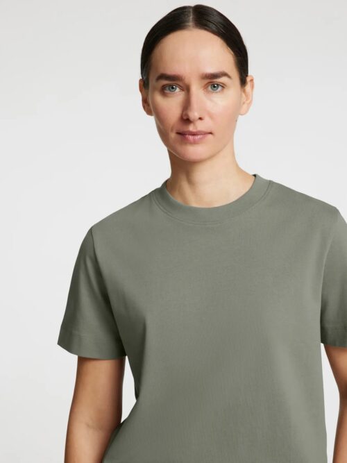 ESSENTIAL BOXY FEMME