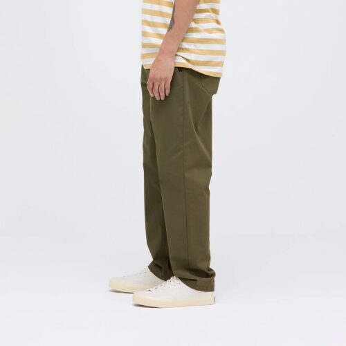 COMPOUND PANT STANCE